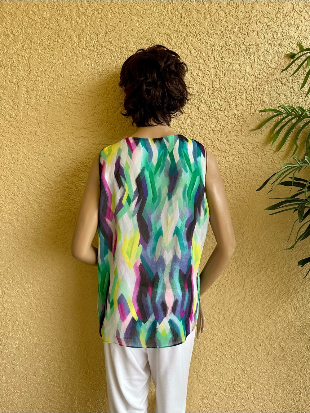 Anne Klein watercolor sleeveless lined shell top - Picture 5 of 8